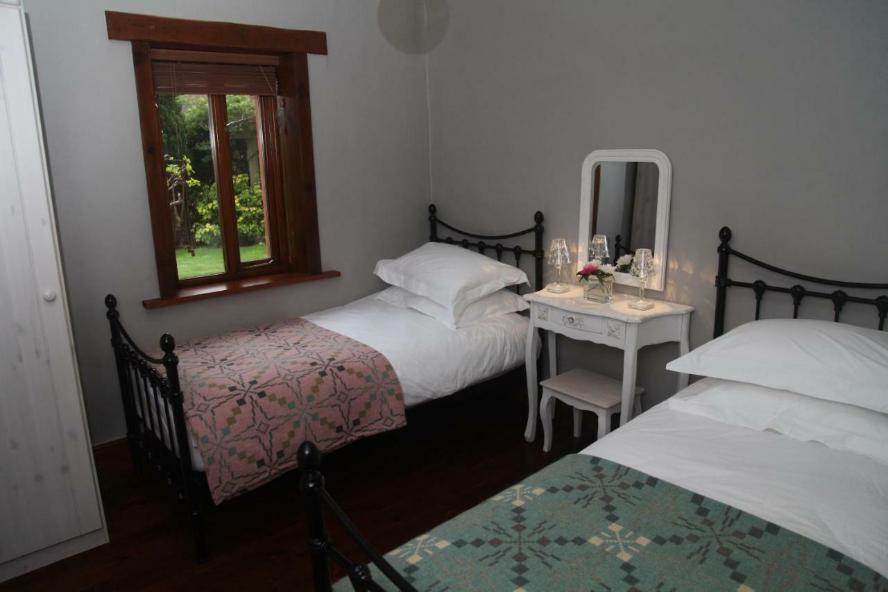 Ty Carreg Fach Staycation Cottage Кардиф Екстериор снимка
