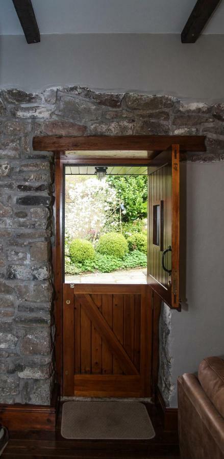 Ty Carreg Fach Staycation Cottage Кардиф Екстериор снимка
